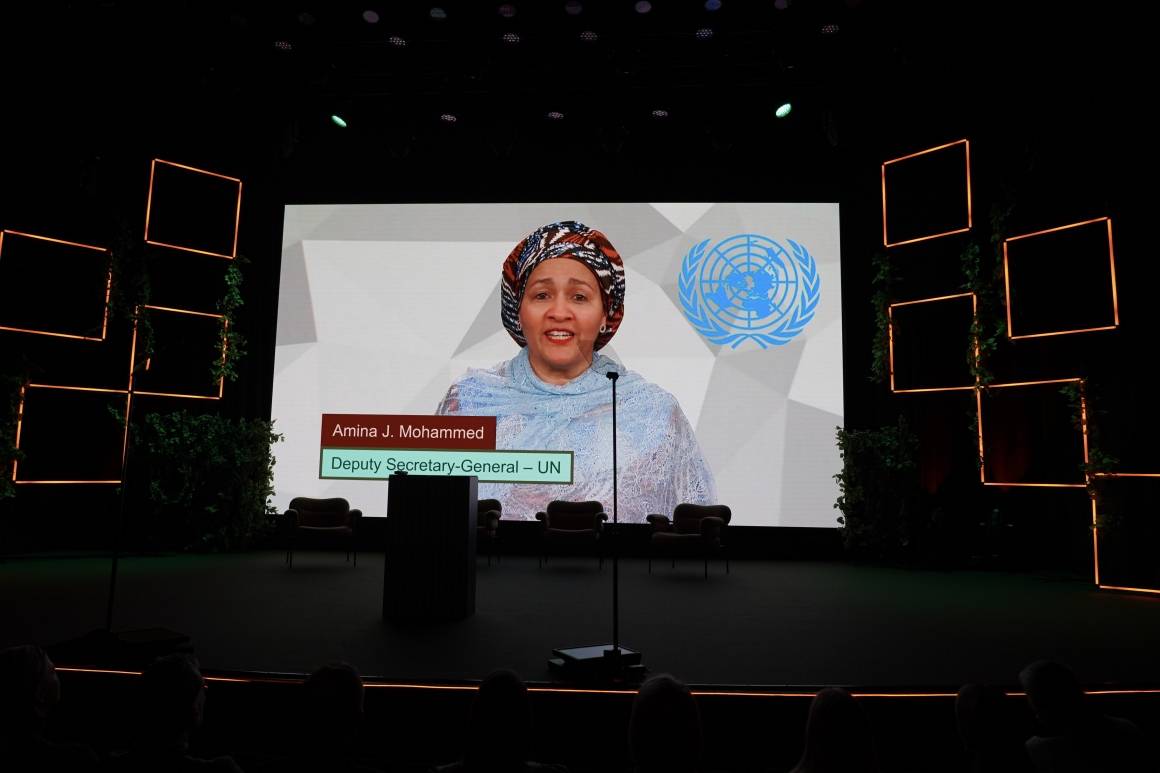 FNs visegeneralsekretær Amina J. Mohammed deltok digitalt på årets Norad-konferanse om mennesket og naturen. — Vi har misforvaltet vår naturlige verden, drevet mer enn én million arter til utryddelse, og forurenset landområdene våre, havet og luften, sa hun. Foto: Norad.